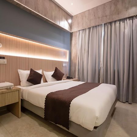 Hotel Grand Seasons- נאווי מומבאי מראה חיצוני תמונה