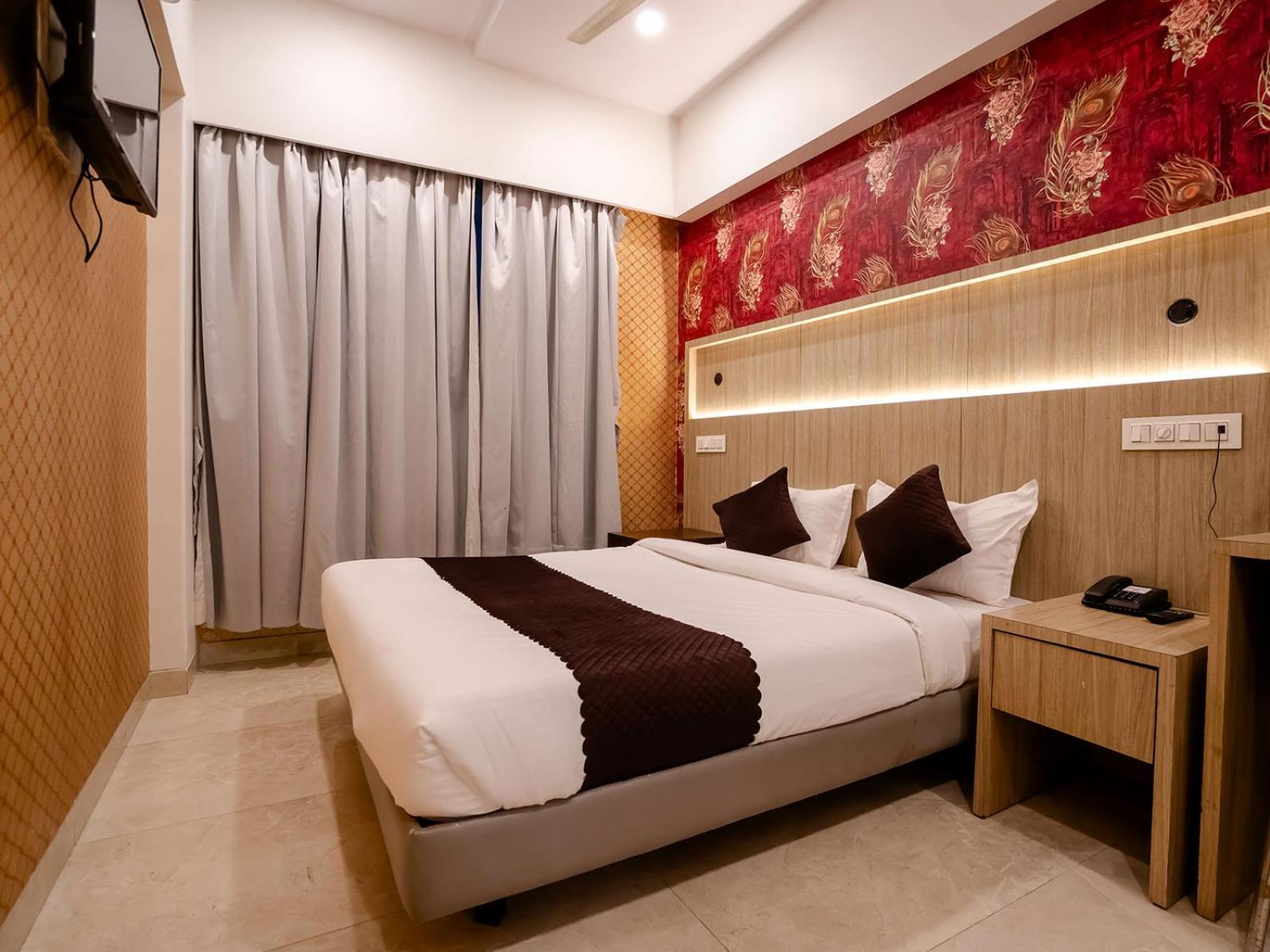 Hotel Grand Seasons- נאווי מומבאי מראה חיצוני תמונה