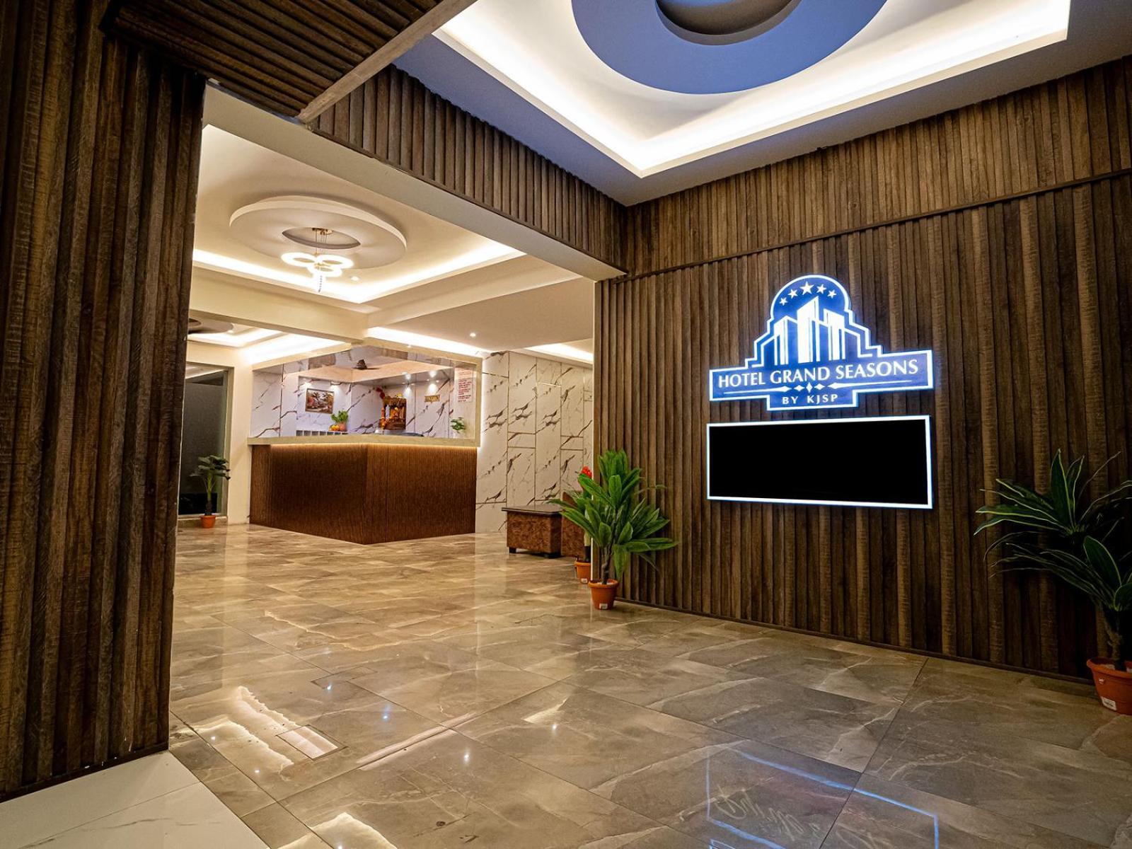 Hotel Grand Seasons- נאווי מומבאי מראה חיצוני תמונה
